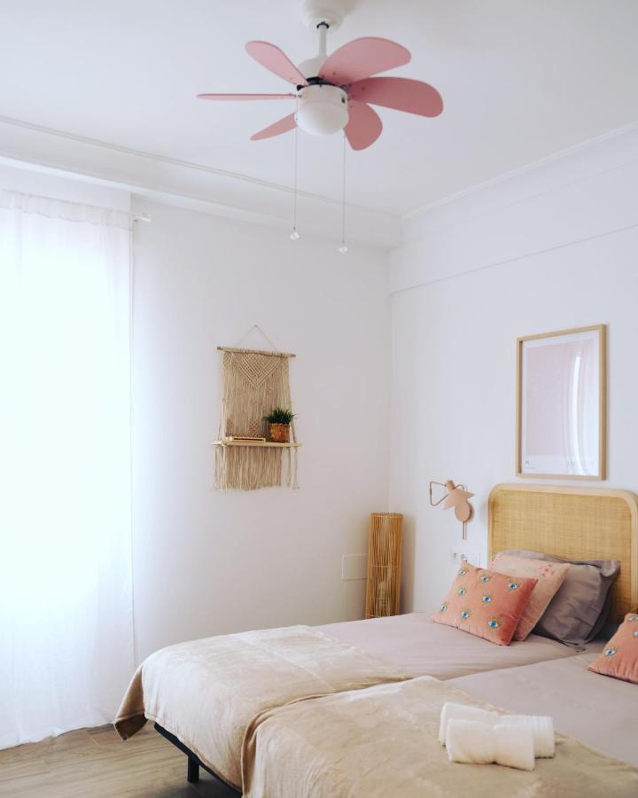 Bright And Modern Apartment In Bilbao City Center Екстер'єр фото